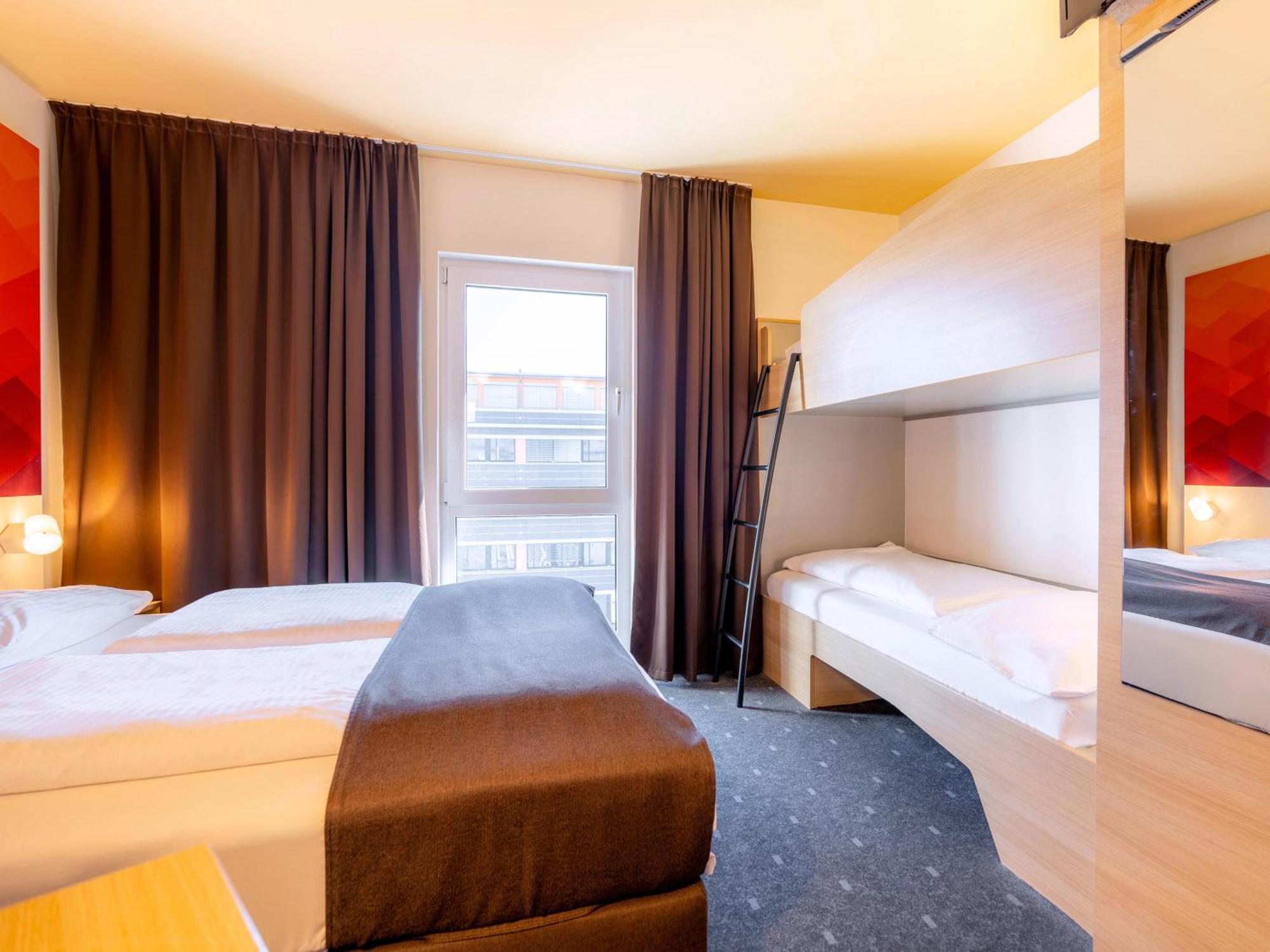 B&B Hotel Stuttgart-Bad Cannstatt Exteriör bild