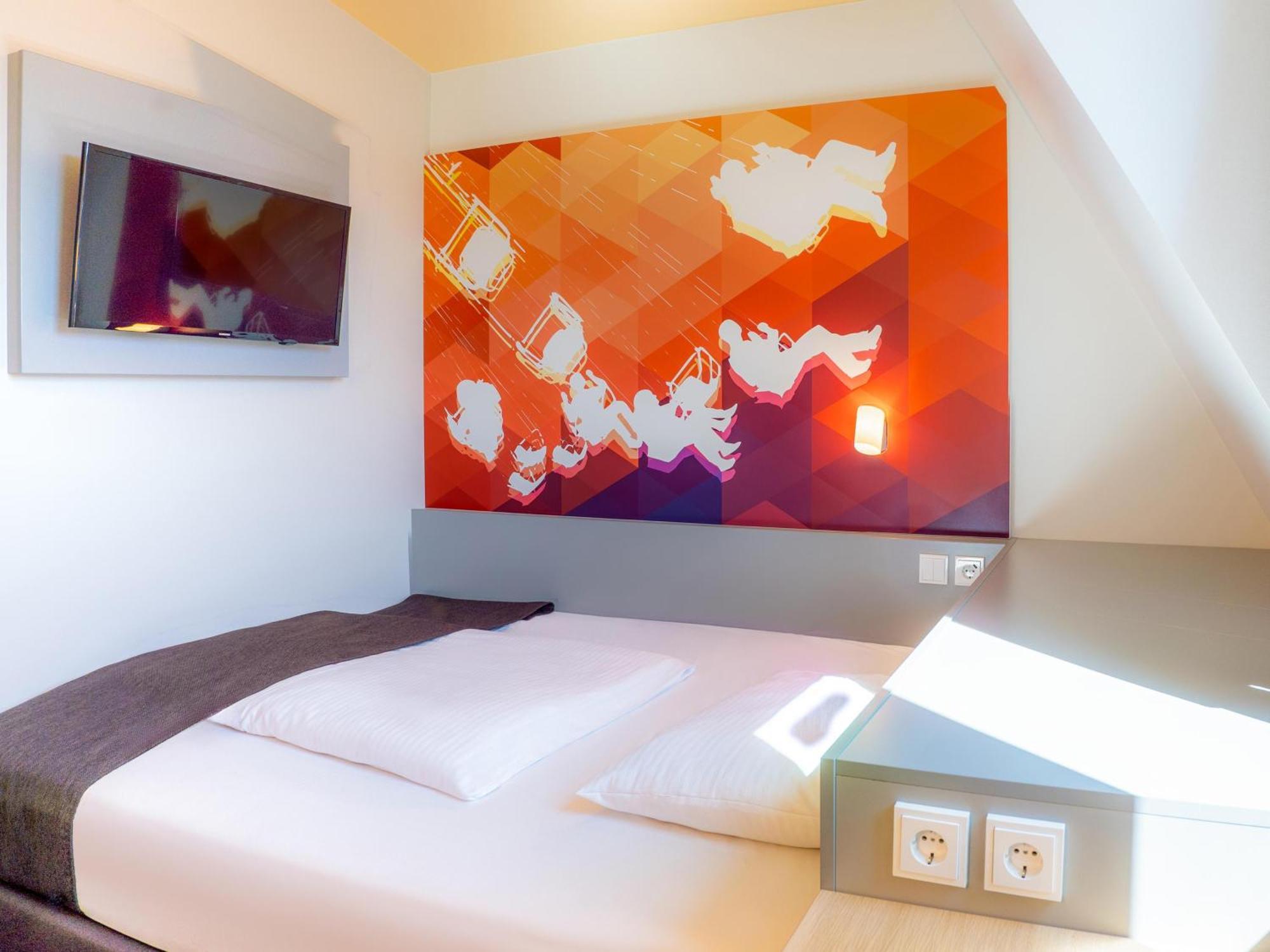 B&B Hotel Stuttgart-Bad Cannstatt Exteriör bild