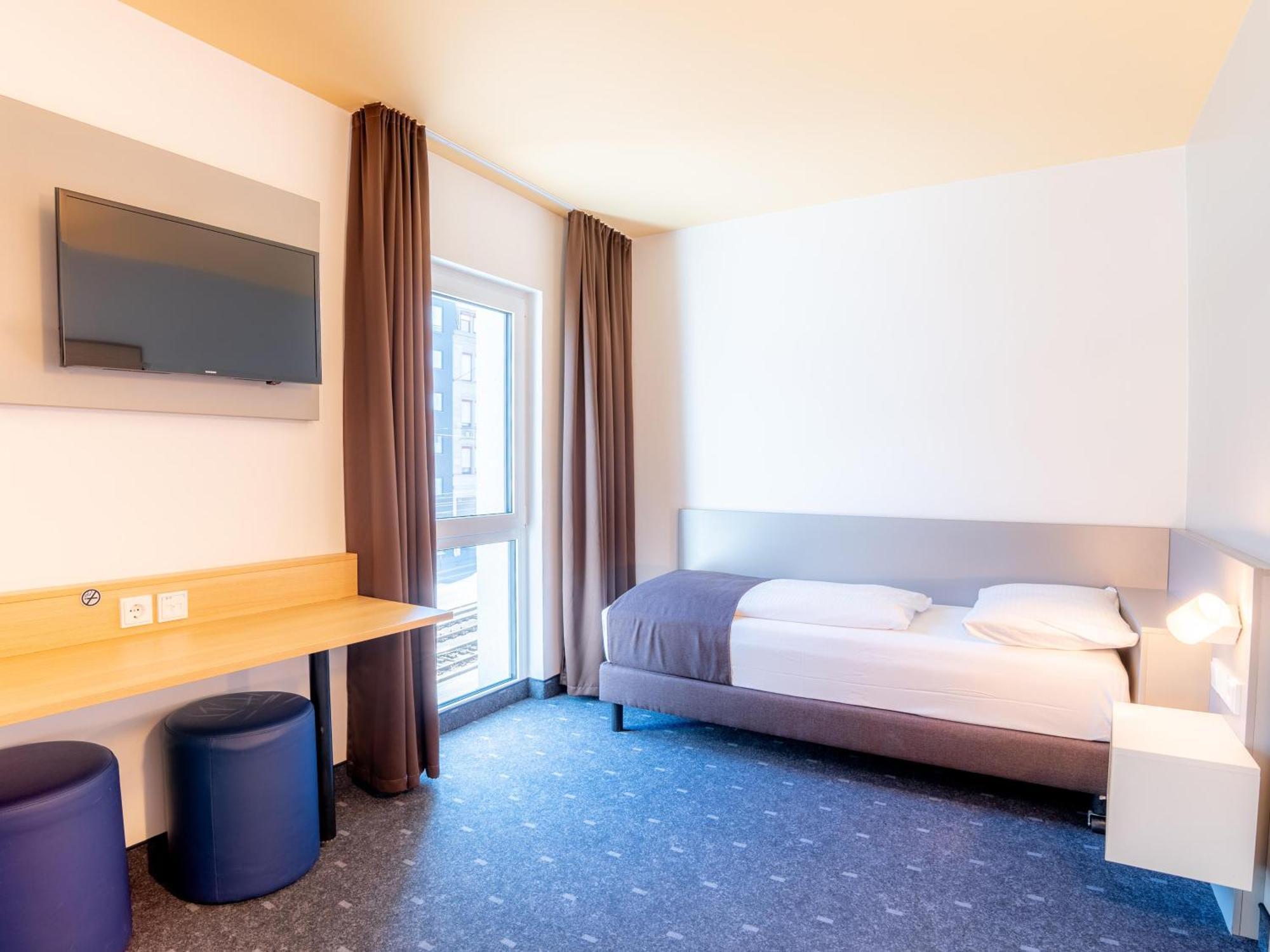 B&B Hotel Stuttgart-Bad Cannstatt Exteriör bild