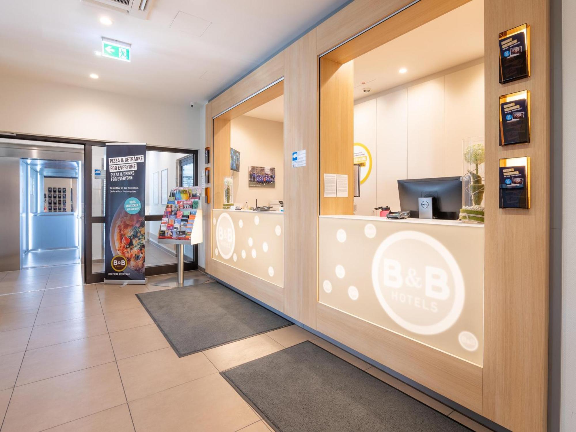B&B Hotel Stuttgart-Bad Cannstatt Exteriör bild