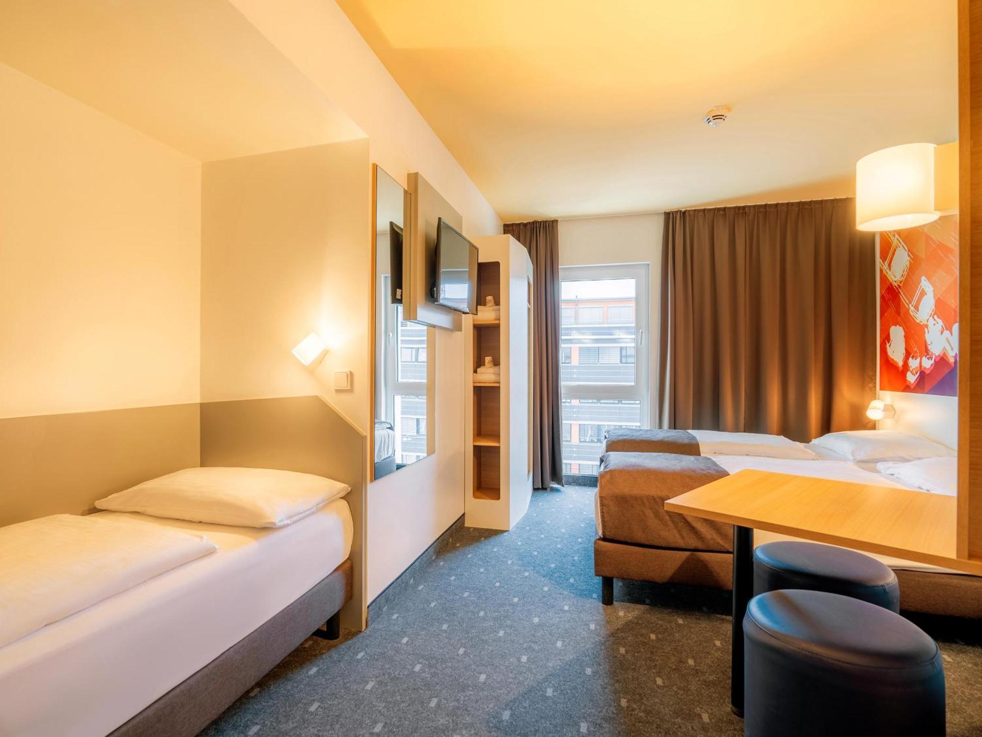 B&B Hotel Stuttgart-Bad Cannstatt Exteriör bild